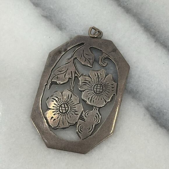 Vintage Handarbeit 900 silver hand carved flower pendant - Picture 6 of 6